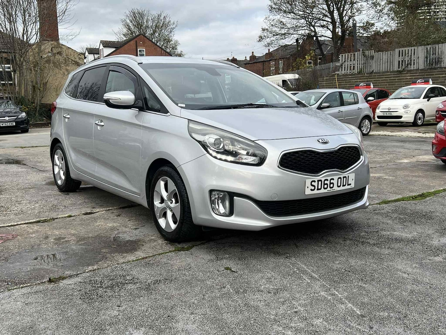 Used Kia Carens 2016 for sale - 76658611: Photo 6