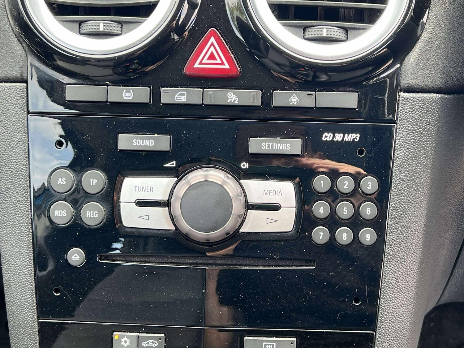 Used Vauxhall Corsa for sale - 78115492: Photo 32