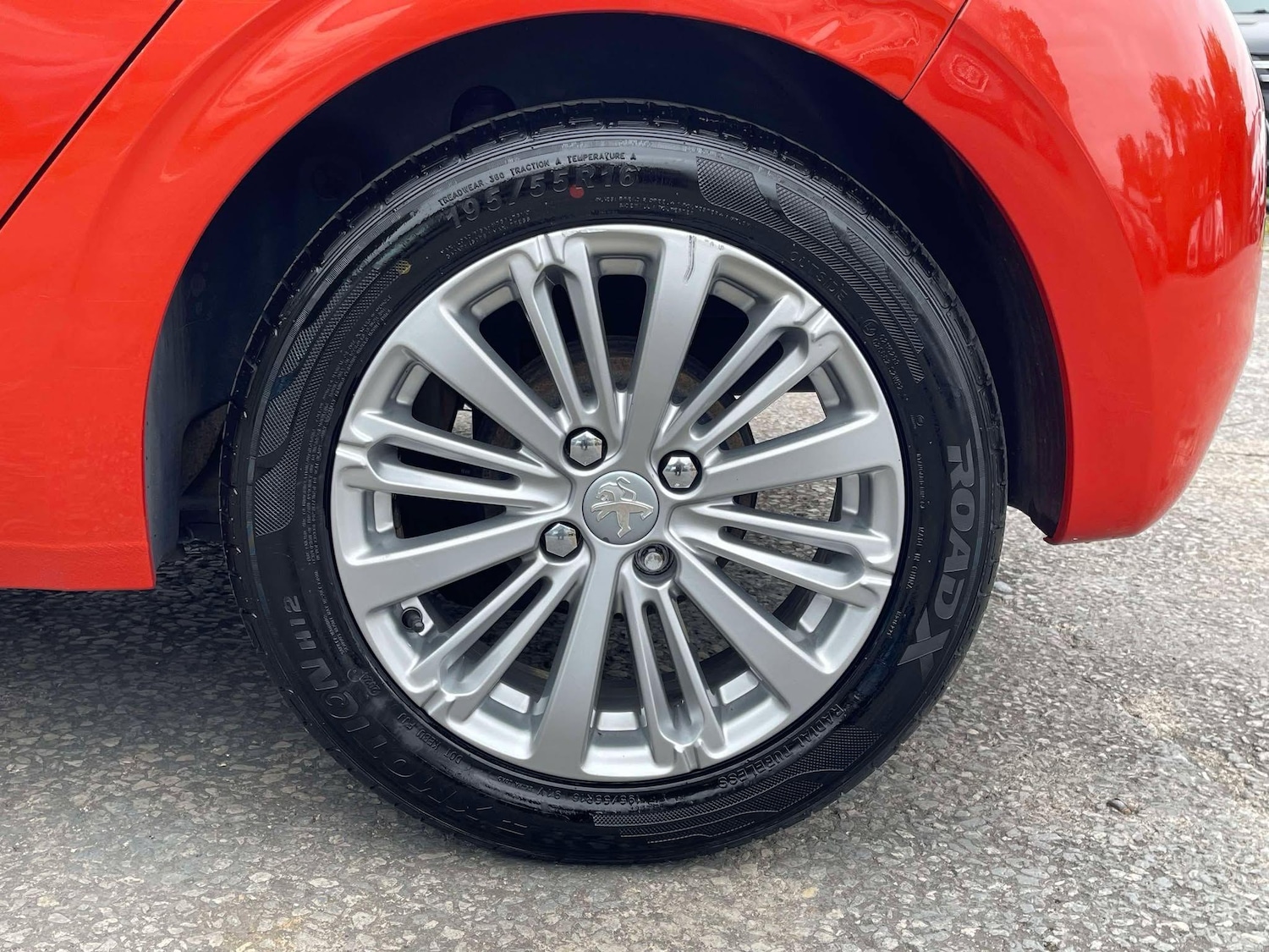 Used Peugeot 208 2017 for sale - 77994297: Photo 39