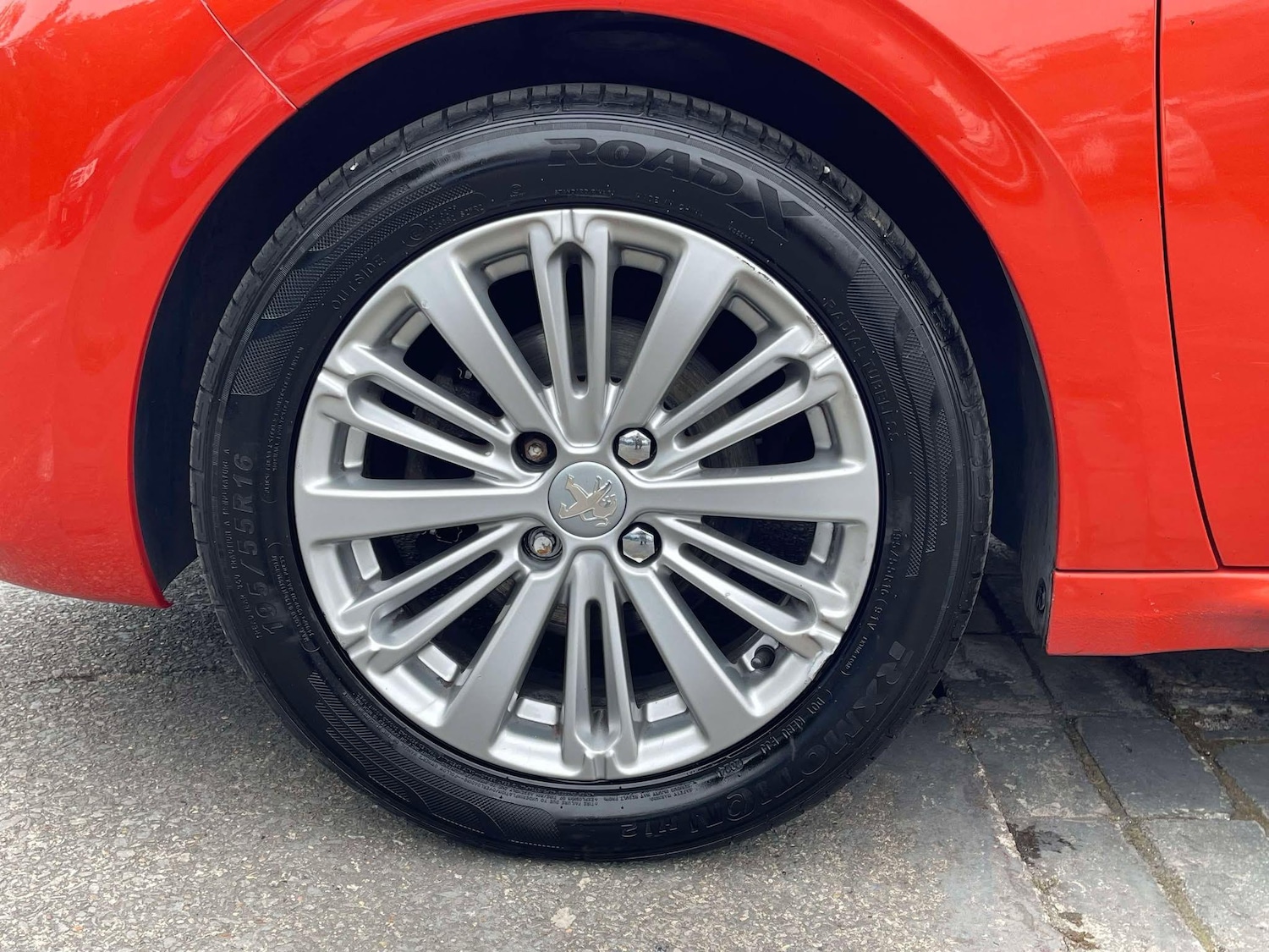 Used Peugeot 208 2017 for sale - 77994297: Photo 40