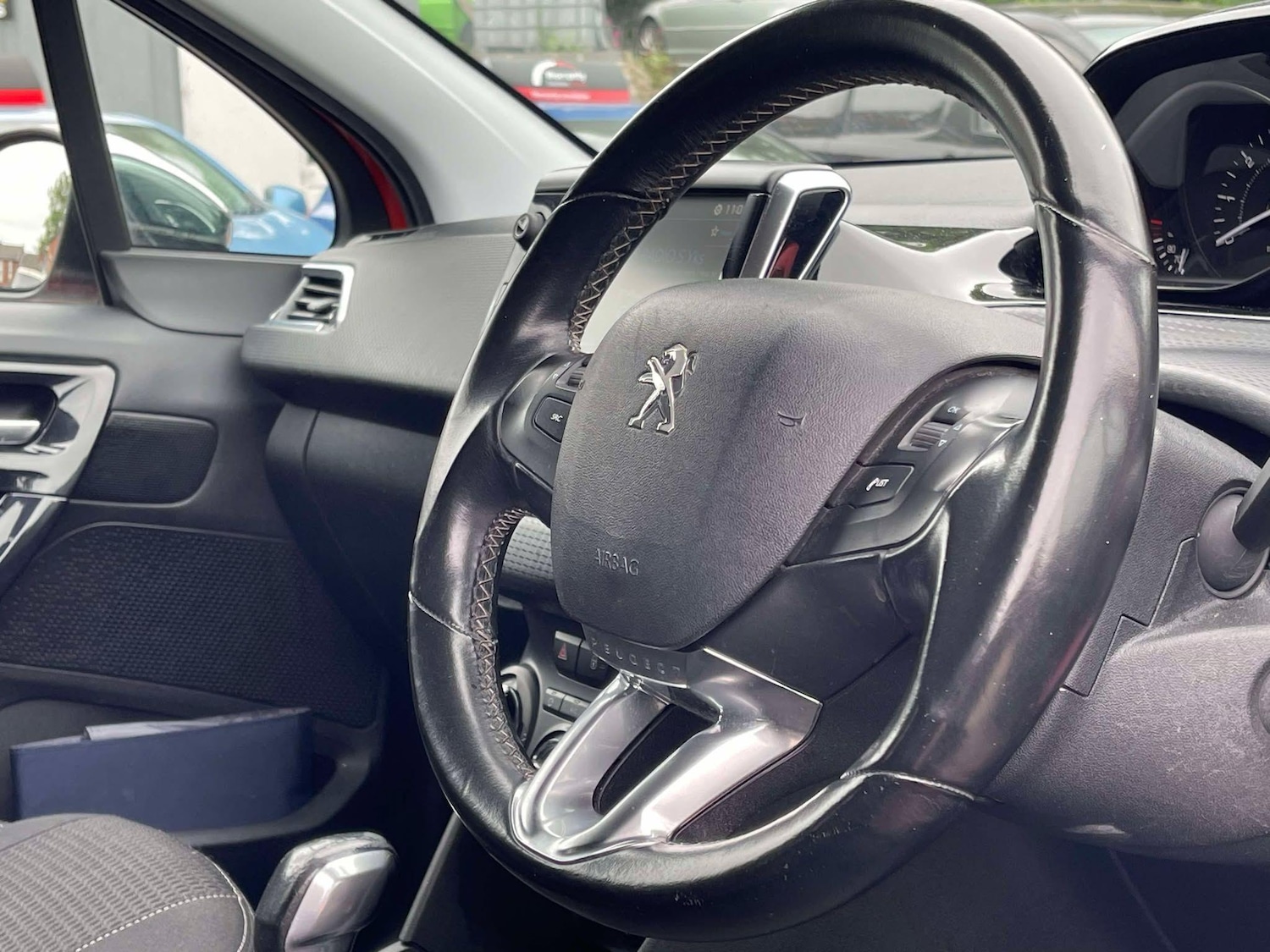 Used Peugeot 208 2017 for sale - 77994297: Photo 48