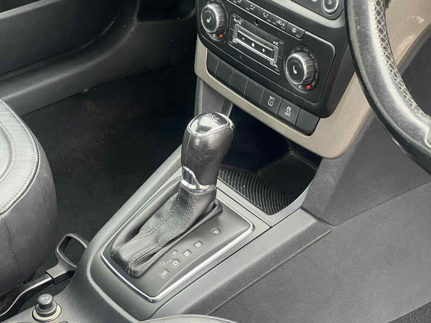 Used Skoda Yeti 2014 for sale - 77345636: Photo 24