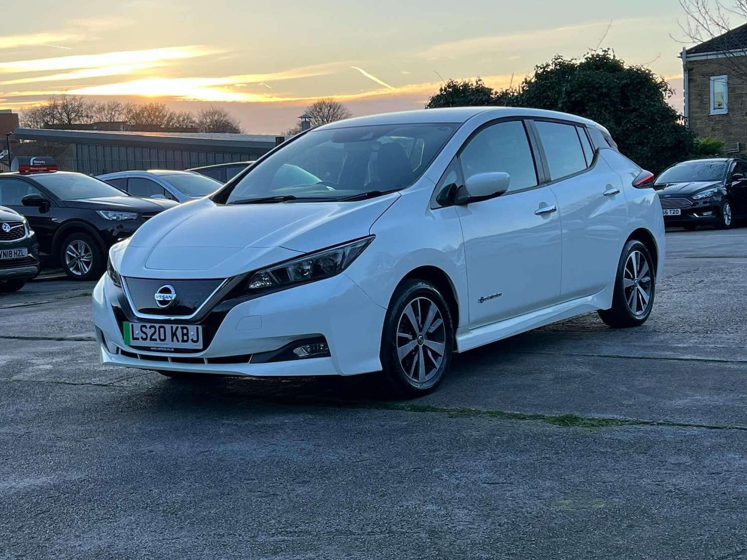 Used Nissan Leaf for sale - 77977678: Photo 4