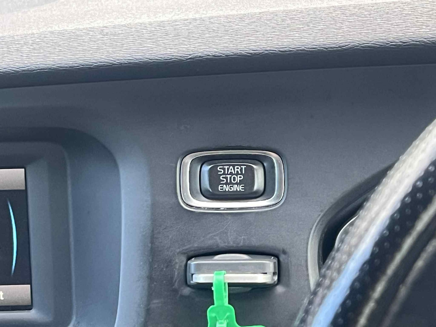 Used Volvo V40 for sale - 77824106: Photo 26