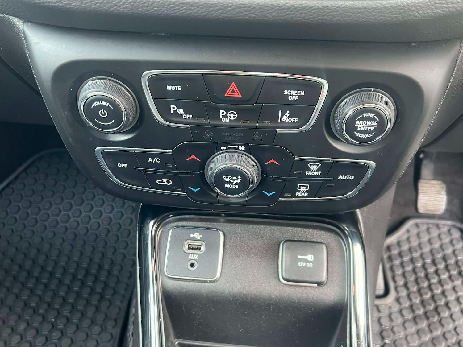 Used Jeep Compass 2018 for sale - 77230079: Photo 30