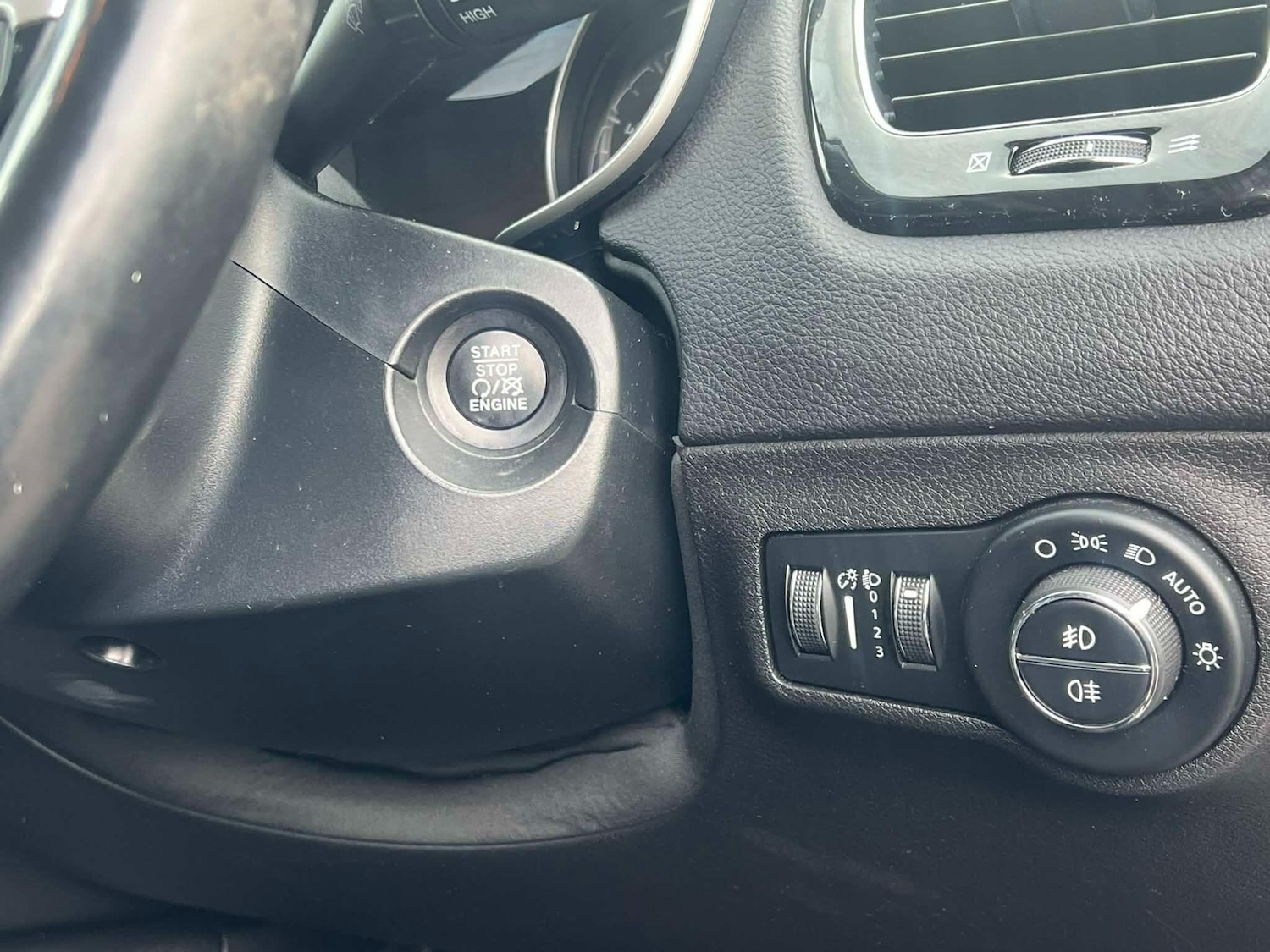 Used Jeep Compass 2018 for sale - 77230079: Photo 31