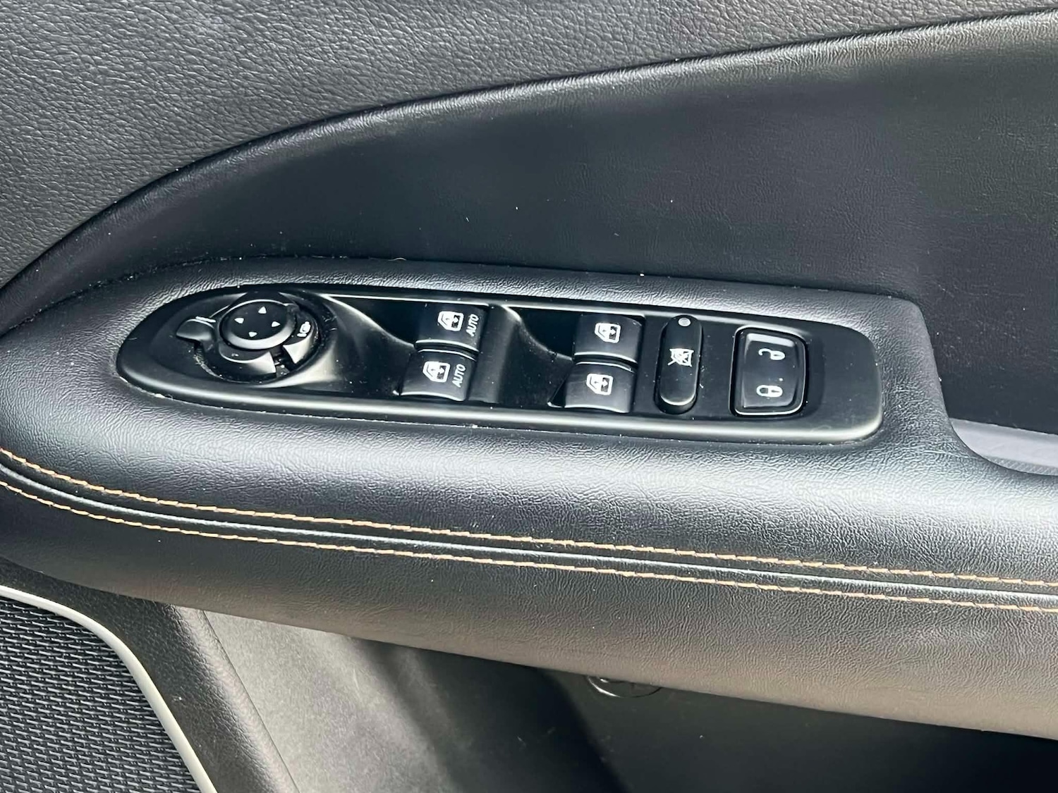 Used Jeep Compass 2018 for sale - 77230079: Photo 38