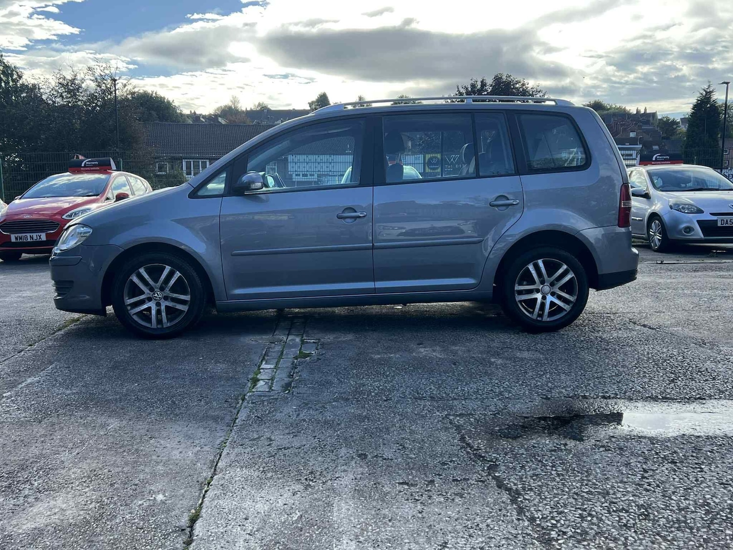 Used Volkswagen Touran 2007 for sale - 76306378: Photo 9