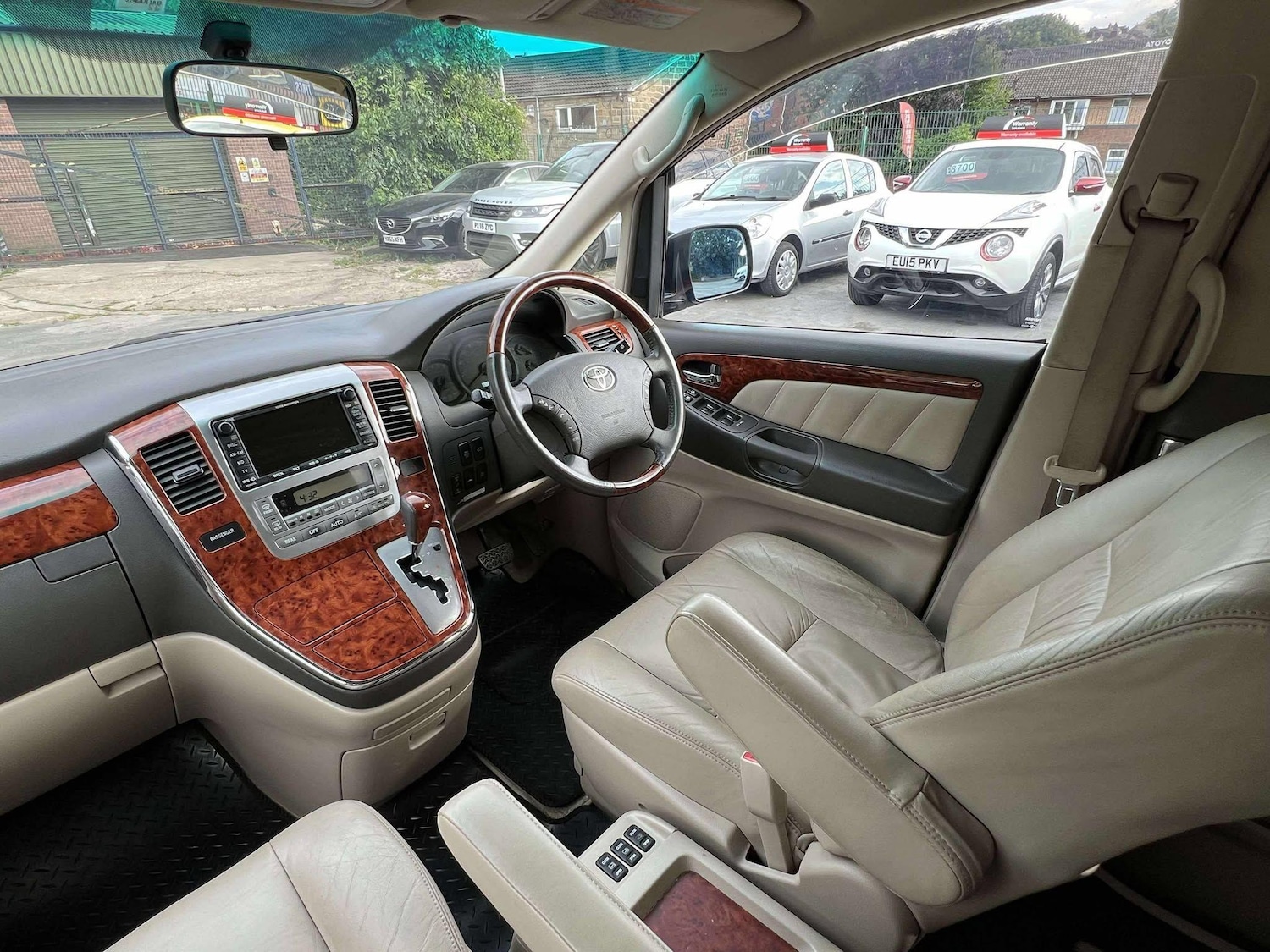 Used Toyota Alphard 2020 for sale - 75990469: Photo 22