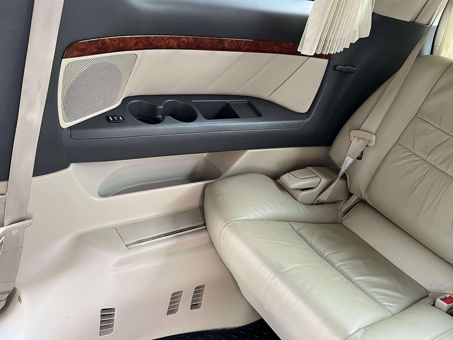 Used Toyota Alphard 2020 for sale - 75990469: Photo 29