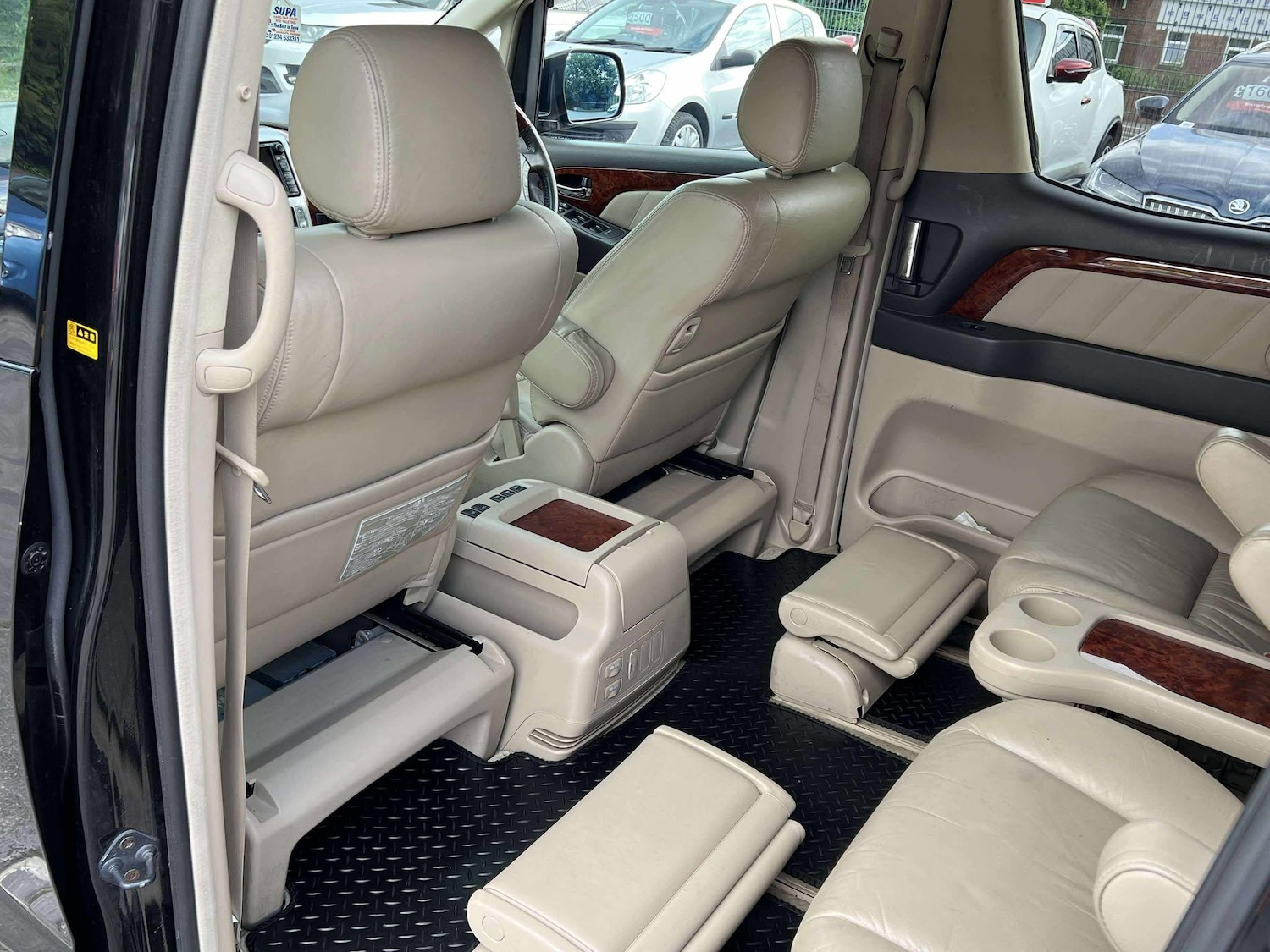 Used Toyota Alphard 2020 for sale - 75990469: Photo 32