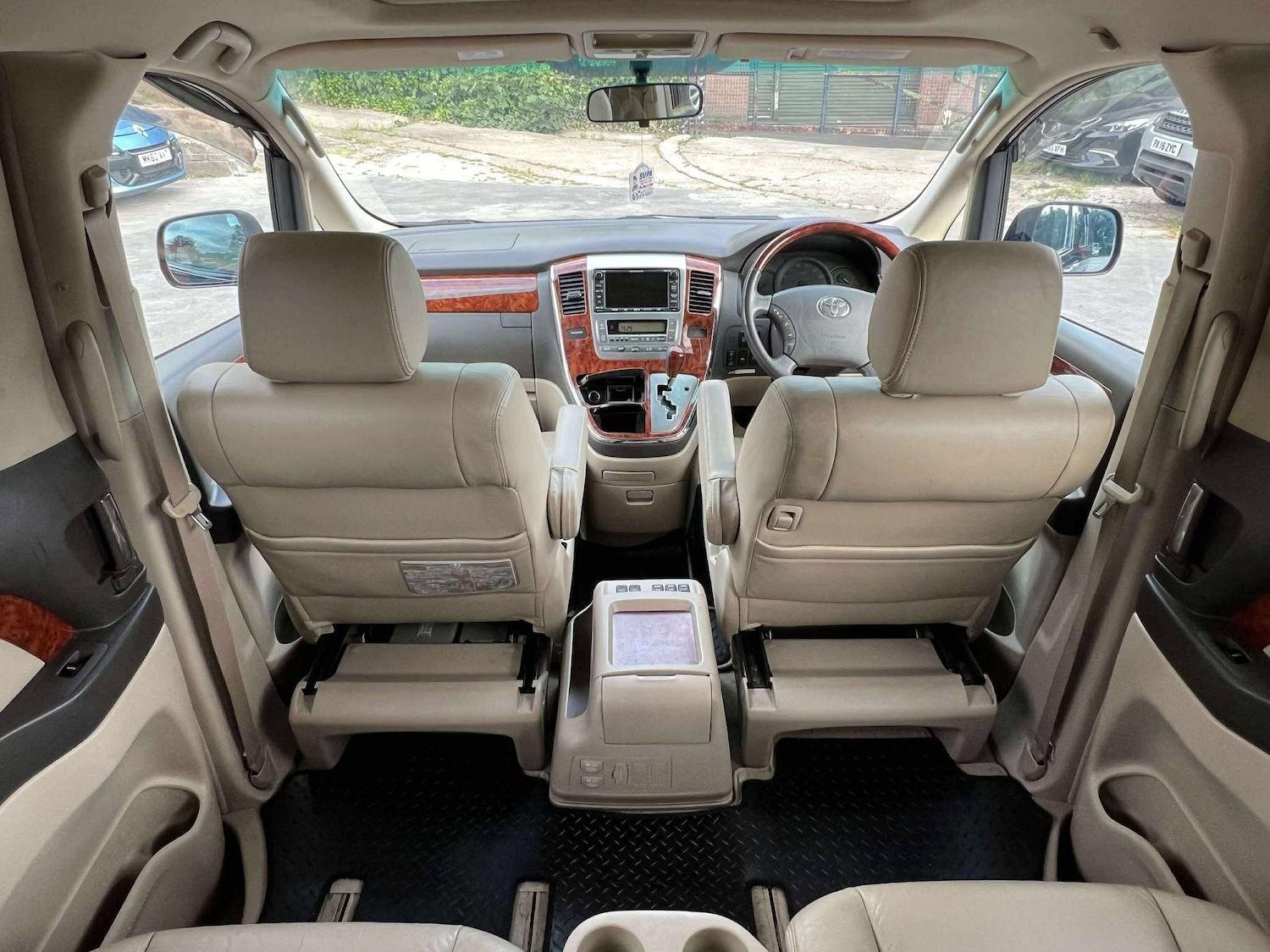 Used Toyota Alphard 2020 for sale - 75990469: Photo 33