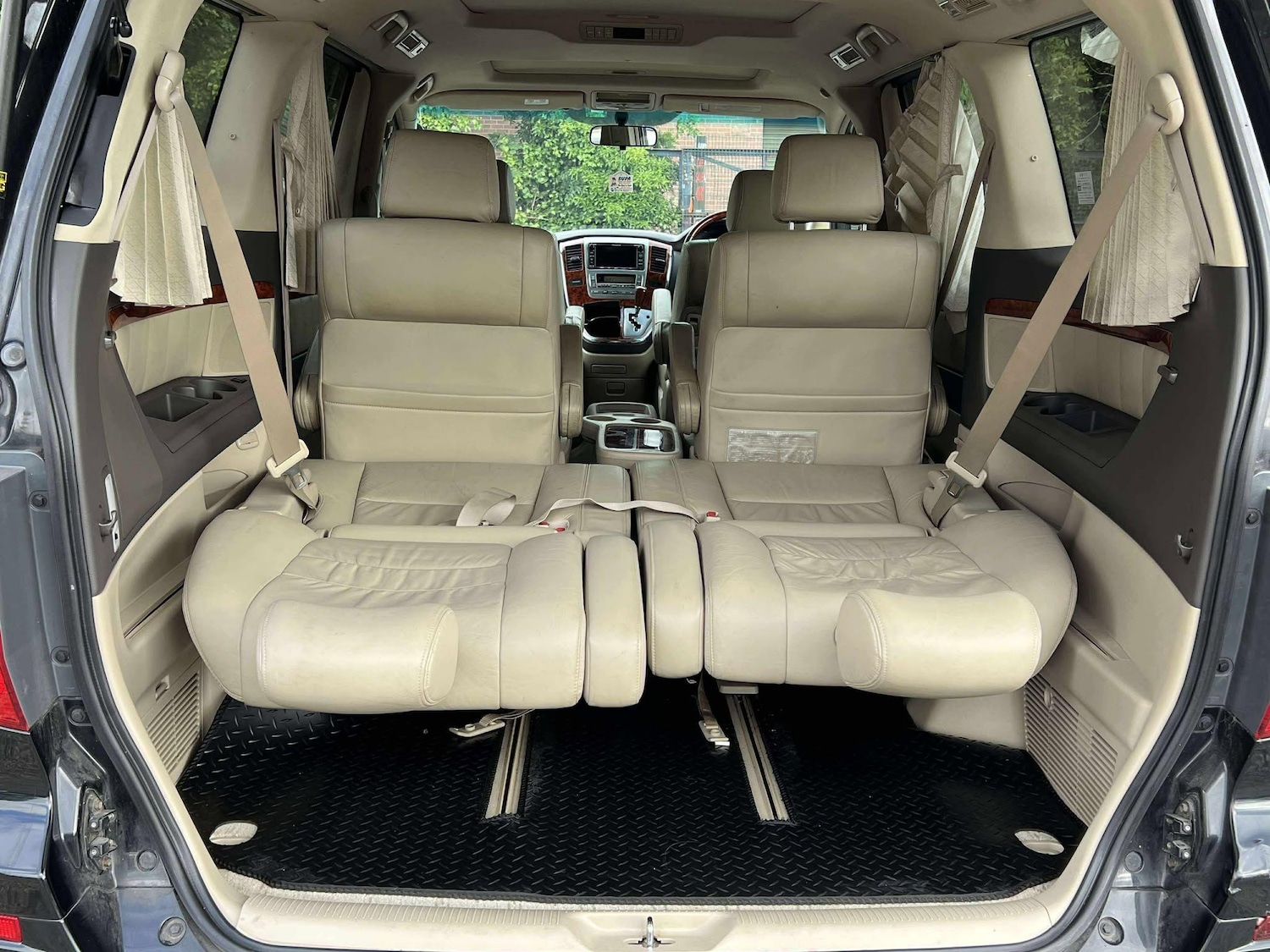 Used Toyota Alphard 2020 for sale - 75990469: Photo 40