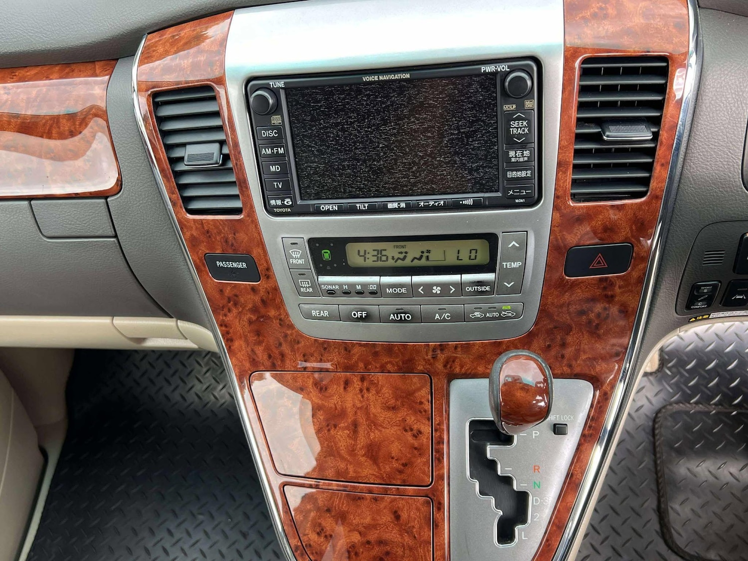 Used Toyota Alphard 2020 for sale - 75990469: Photo 60