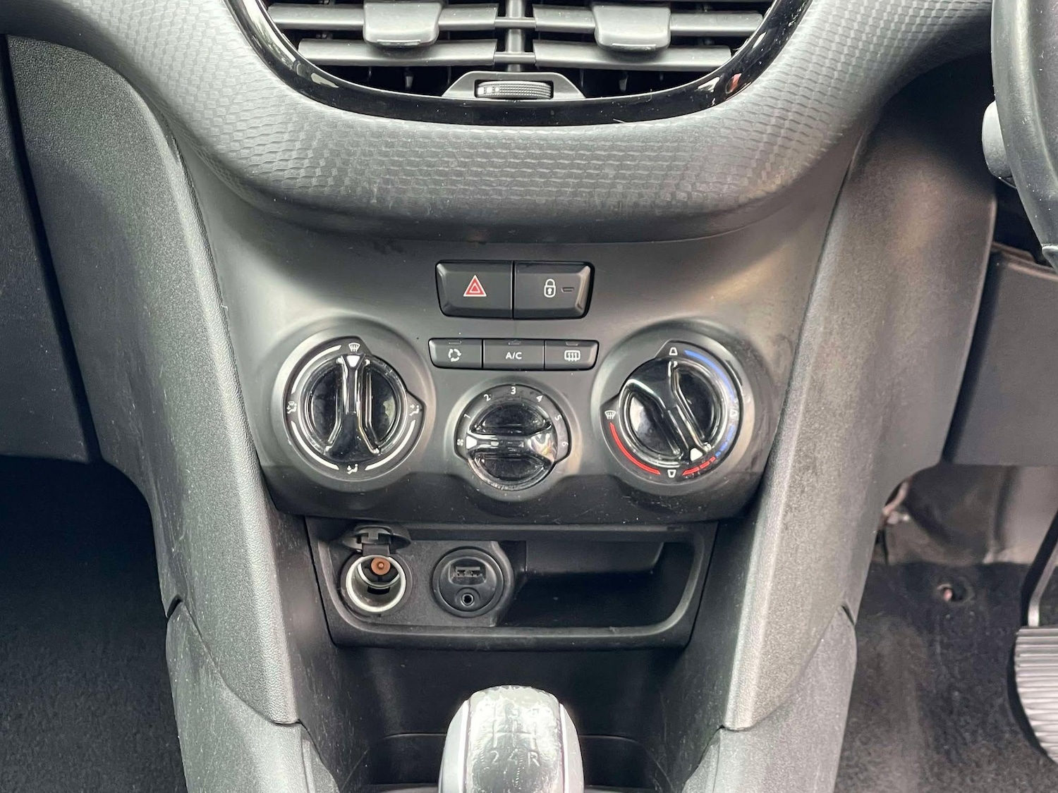 Used Peugeot 208 for sale - 76995114: Photo 23