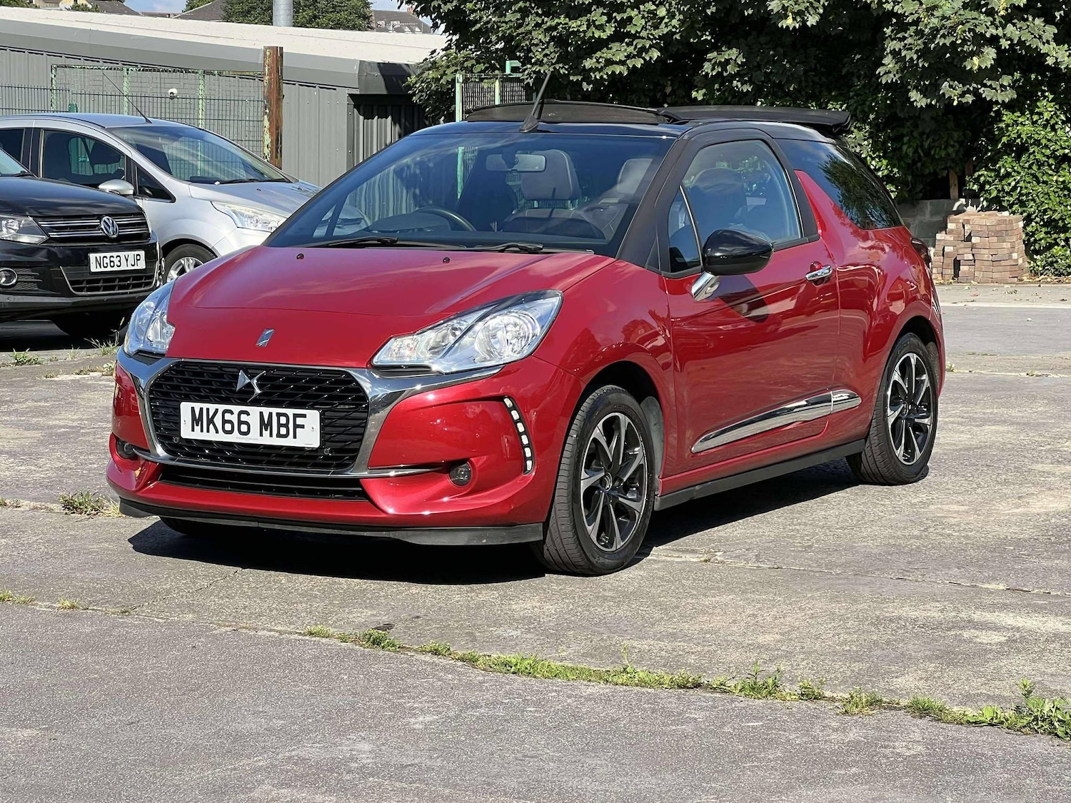 Used DS Automobiles DS 3 Cabrio 2016 for sale - 75977489: Photo 10