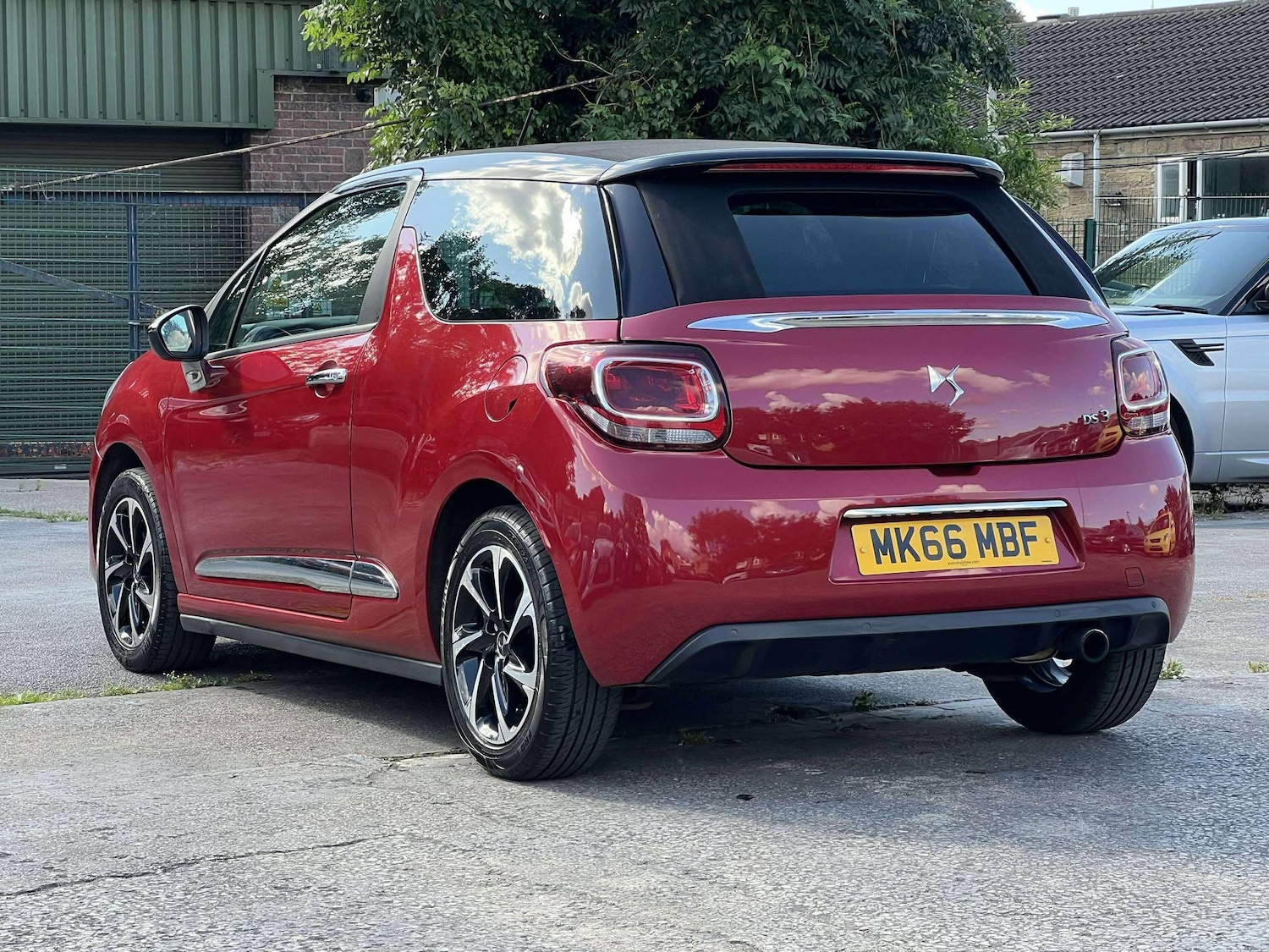 Used DS Automobiles DS 3 Cabrio 2016 for sale - 75977489: Photo 12