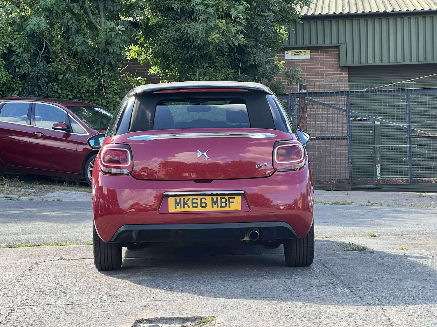 Used DS Automobiles DS 3 Cabrio 2016 for sale - 75977489: Photo 22