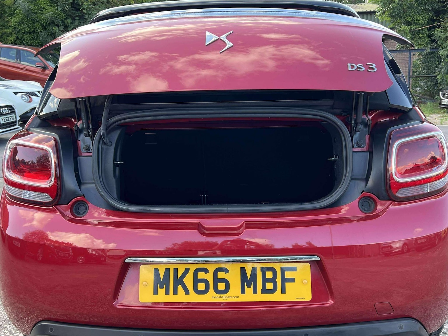 Used DS Automobiles DS 3 Cabrio 2016 for sale - 75977489: Photo 65