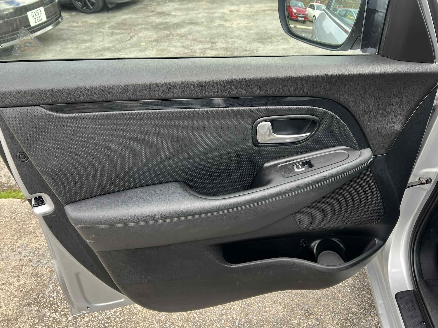 Used Kia Carens 2016 for sale - 76997045: Photo 35