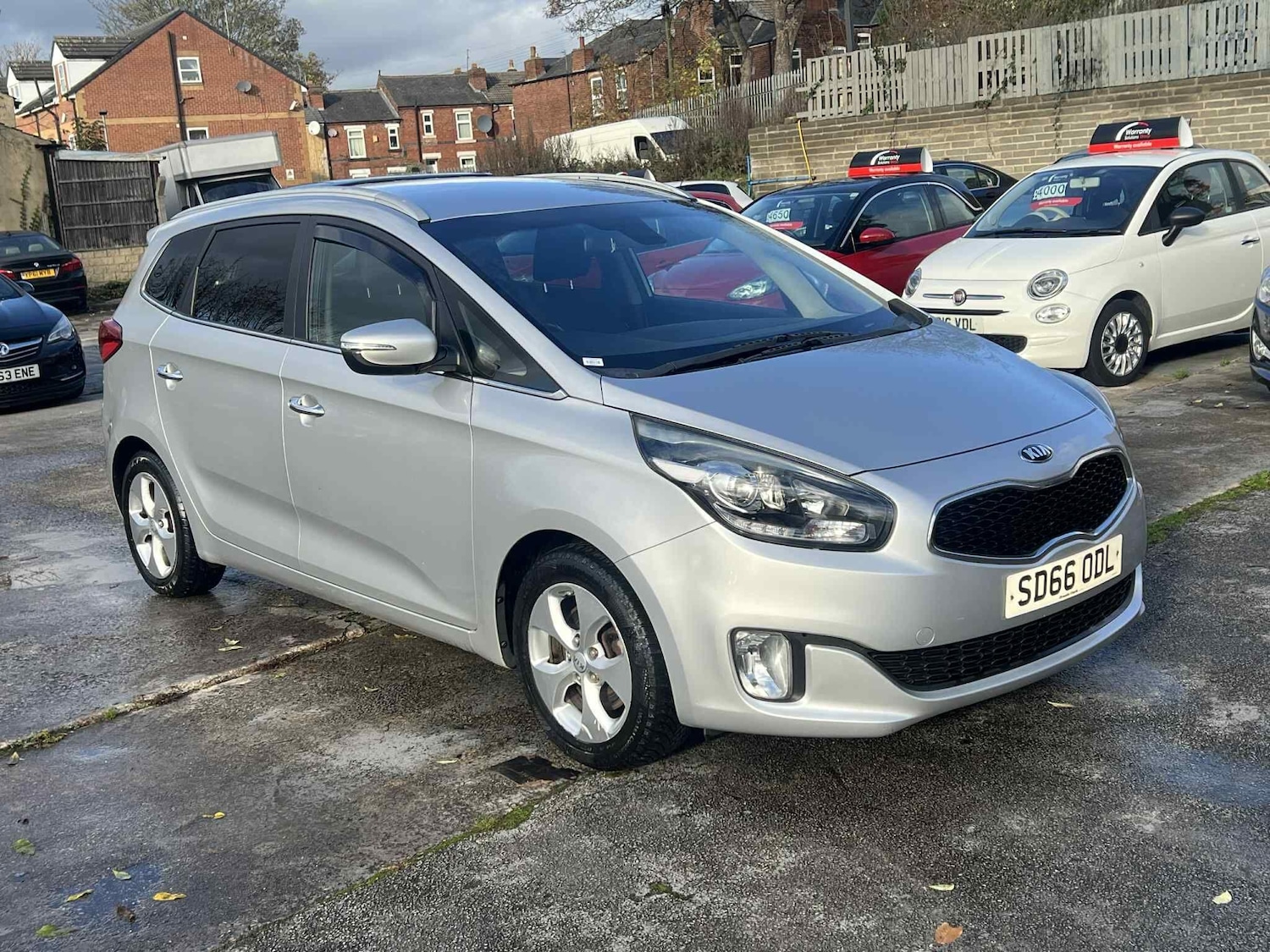 Used Kia Carens 2016 for sale - 76997045: Photo 5