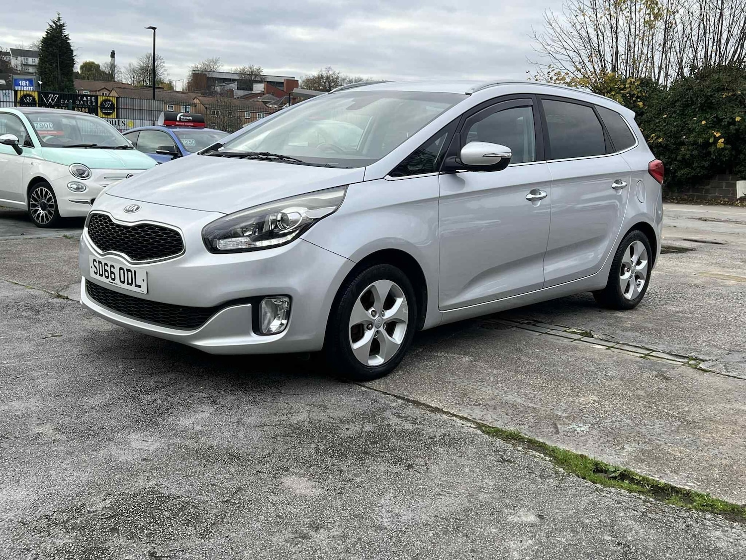 Used Kia Carens 2016 for sale - 76997045: Photo 9