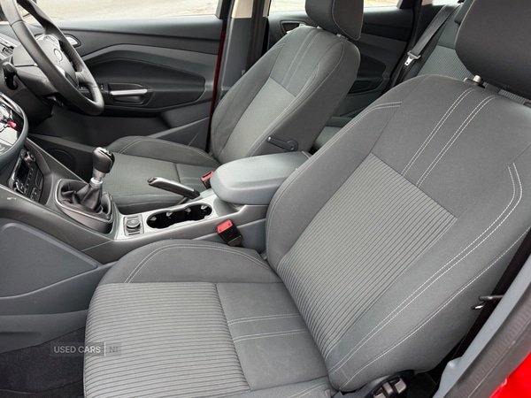 Used Ford Focus C-Max 2015 for sale - 76389522: Photo 18