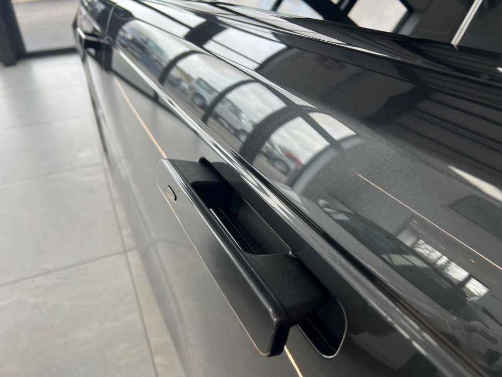 Used Land Rover Range Rover Velar 2017 for sale - 77533891: Photo 25