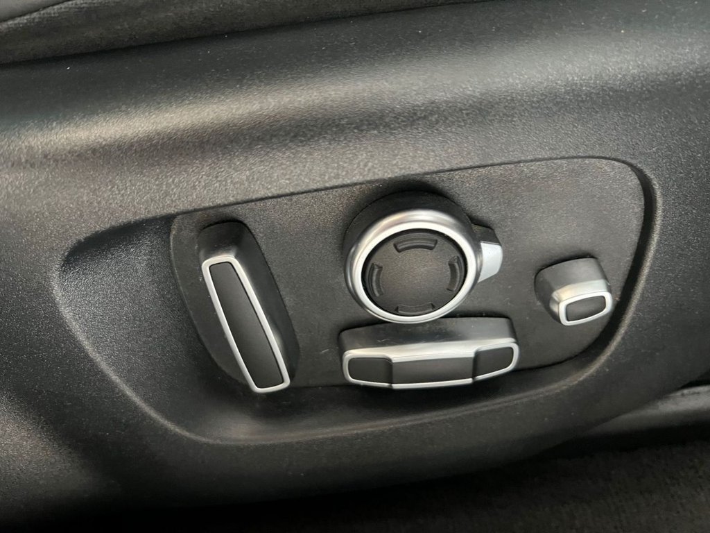 Used Land Rover Range Rover Velar 2017 for sale - 77533891: Photo 33