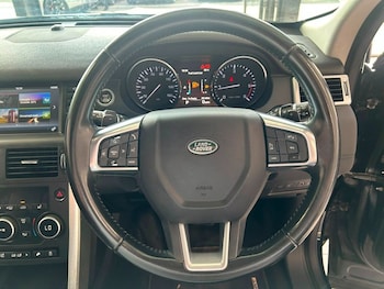 Used Land Rover Discovery Sport 2015 for sale - 79574649: Photo
