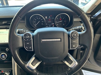 Used Land Rover Discovery 2017 for sale - 78372681: Photo