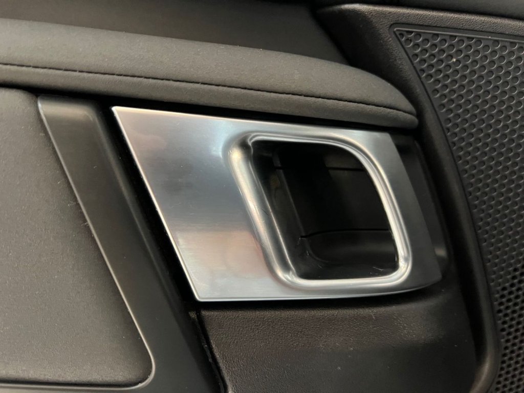 Used Land Rover Discovery 2018 for sale - 76162711: Photo 45