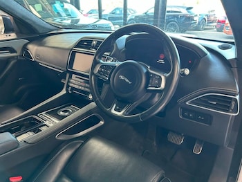 Used Jaguar F-Pace 2018 for sale - 79313215: Photo