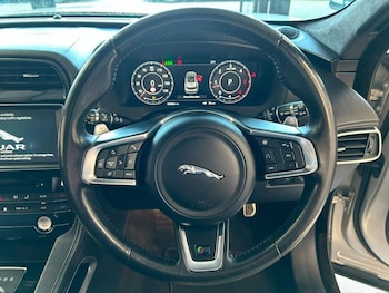 Used Jaguar F-Pace 2018 for sale - 79313215: Photo