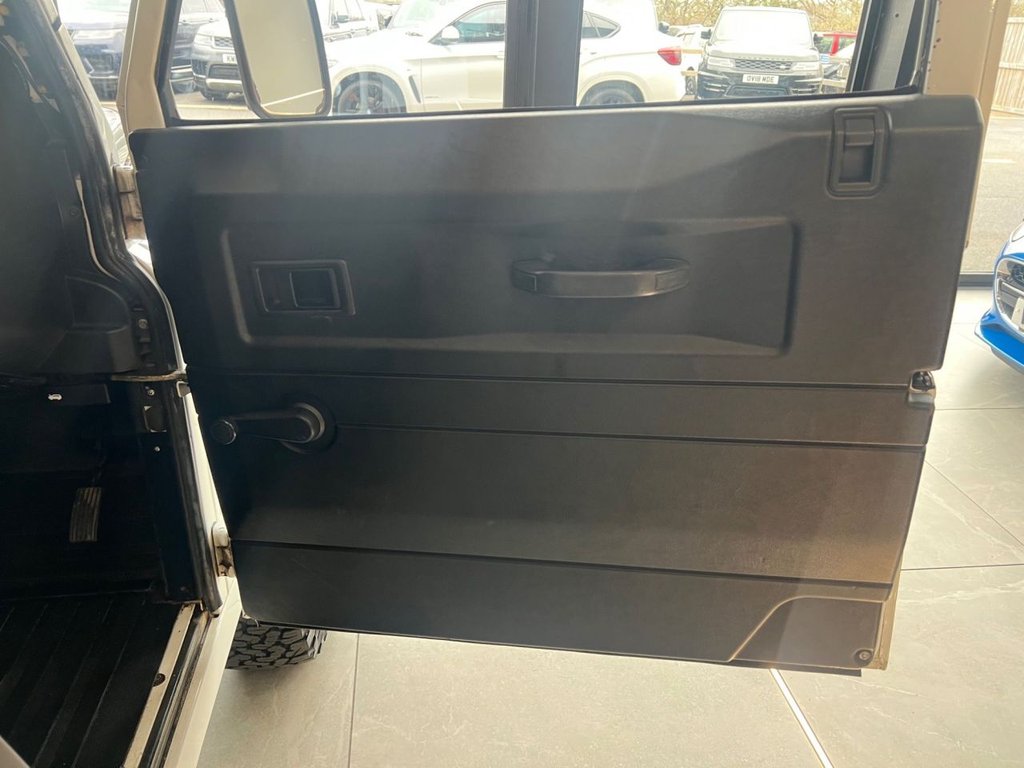 Used Land Rover Defender 2013 for sale - 77703576: Photo 26