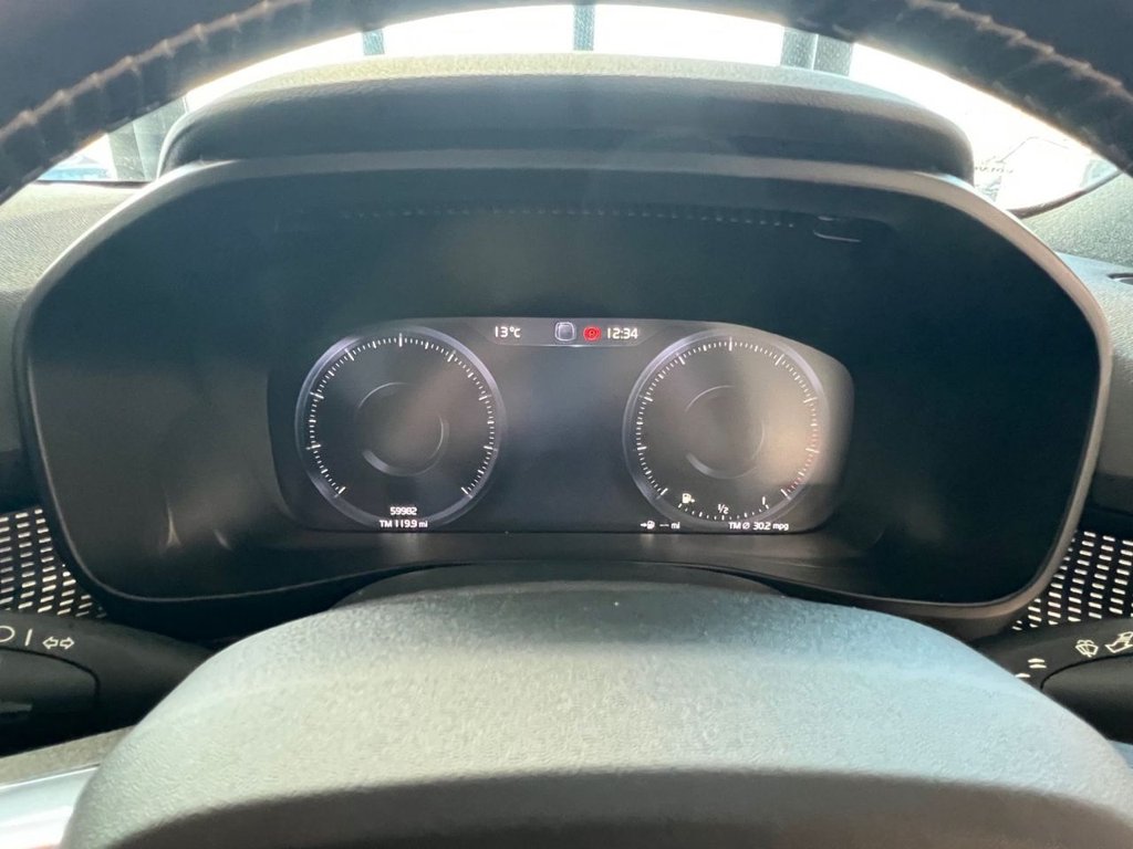 Used Volvo XC40 2020 for sale - 76901035: Photo 35