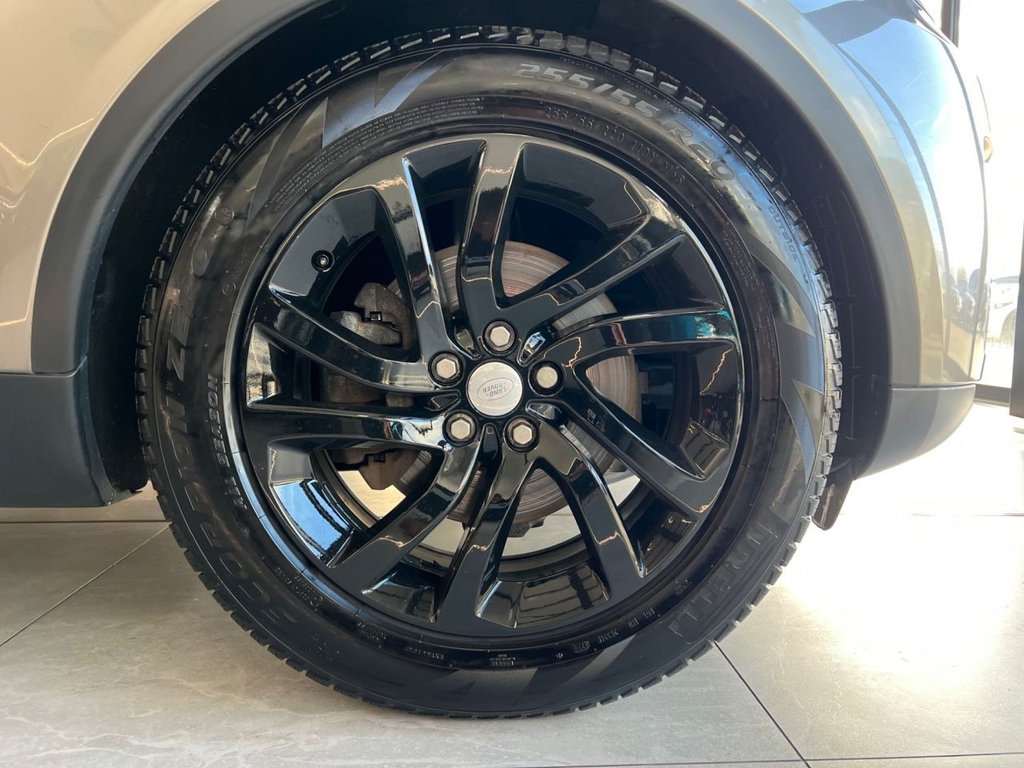 Used Land Rover Discovery 2018 for sale - 76396314: Photo 15
