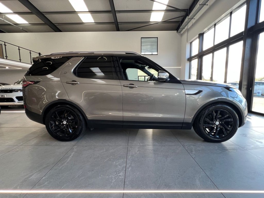 Used Land Rover Discovery 2018 for sale - 76396314: Photo 2