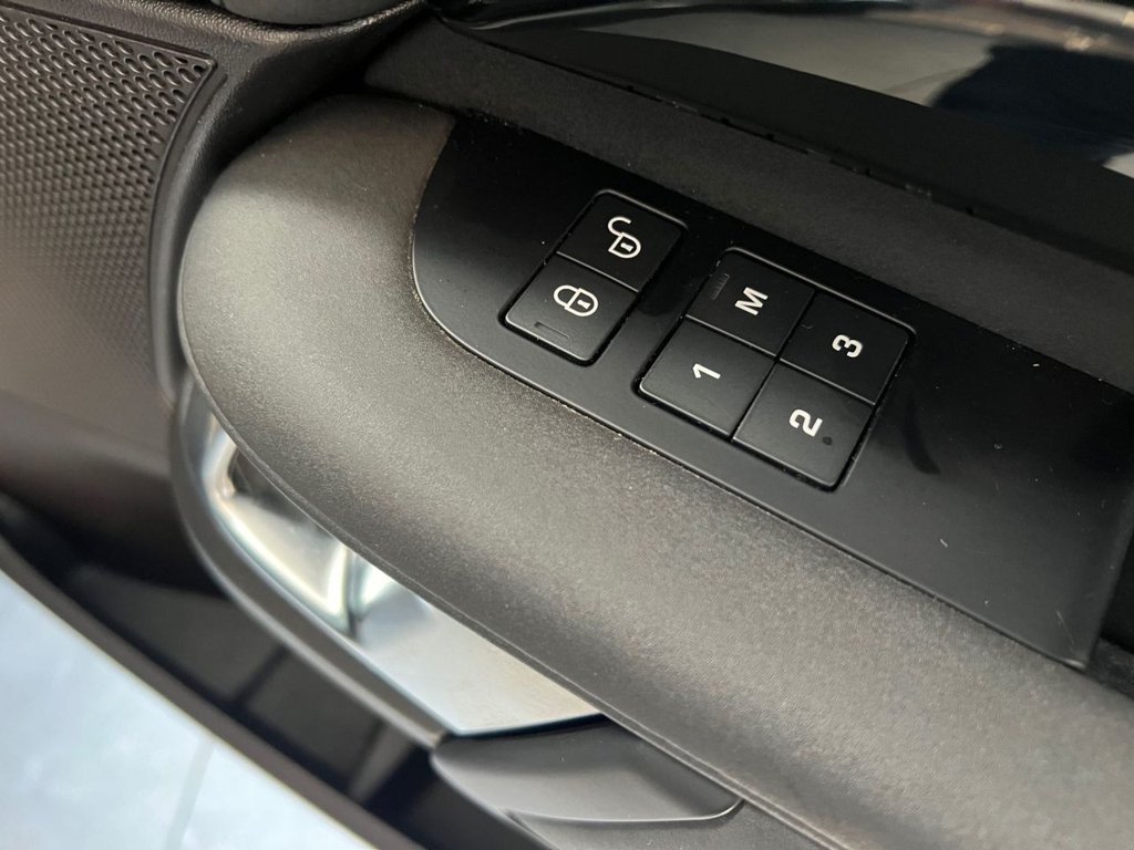 Used Land Rover Discovery 2018 for sale - 76396314: Photo 36