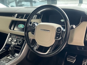 Used Land Rover Range Rover Sport 2015 for sale - 78930737: Photo