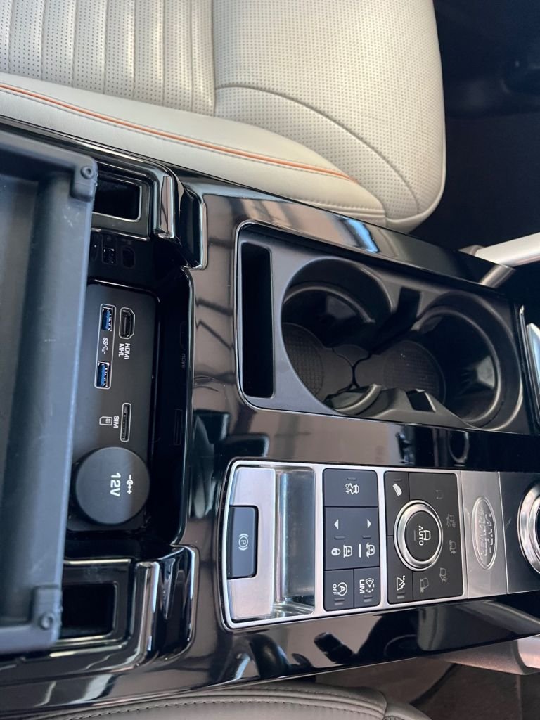 Used Land Rover Discovery 2017 for sale - 76685993: Photo 35