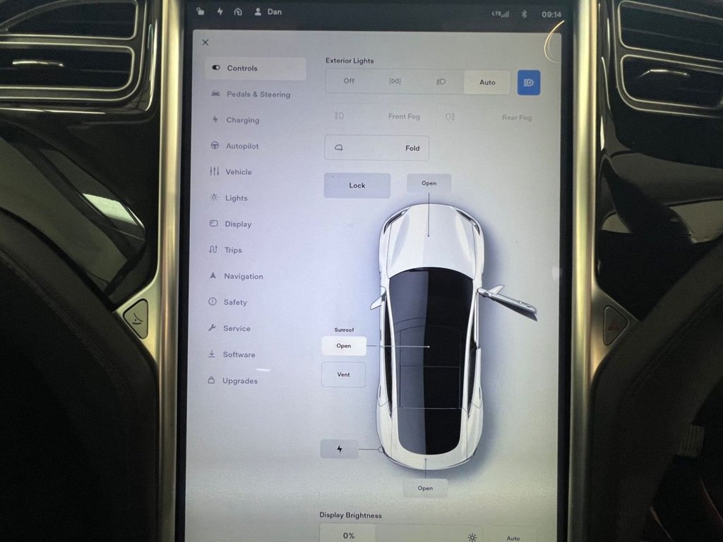 Used Tesla Model S 2016 for sale - 76509876: Photo 40