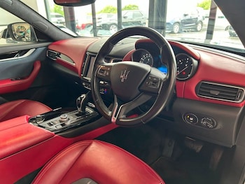 Used Maserati Levante 2017 for sale - 78645121: Photo