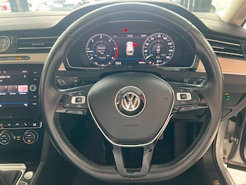 Used Volkswagen Passat 2018 for sale - 79046727: Photo