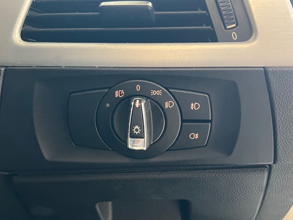 Used BMW 3 Series 2010 for sale - 77250548: Photo 32