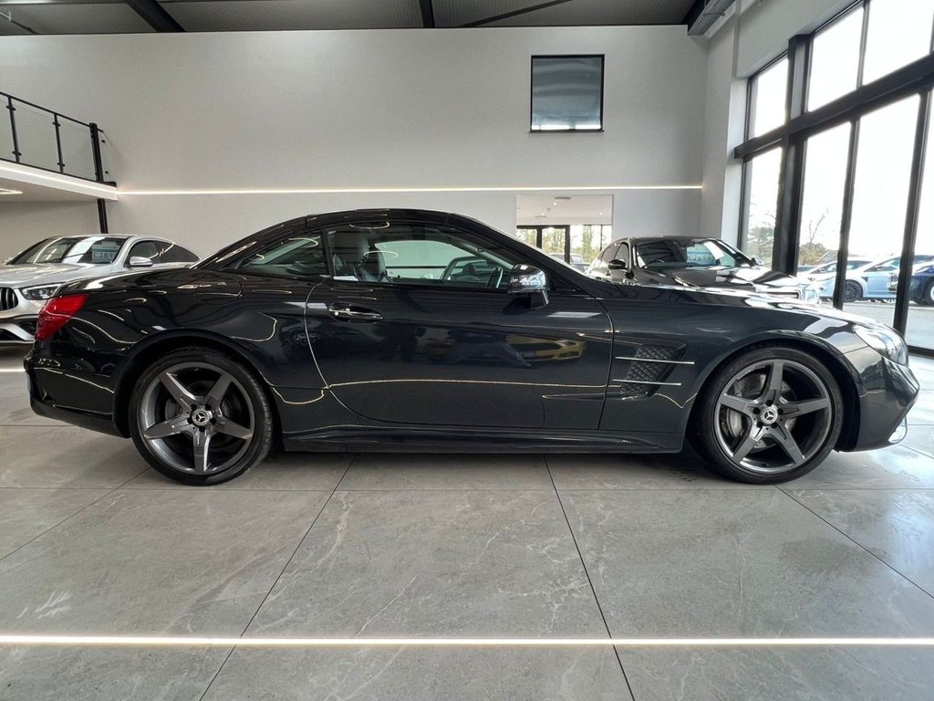 Used Mercedes-Benz SL 2017 for sale - 76535545: Photo 2