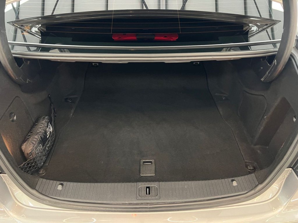 Used Mercedes-Benz E Class 2015 for sale - 76210125: Photo 25