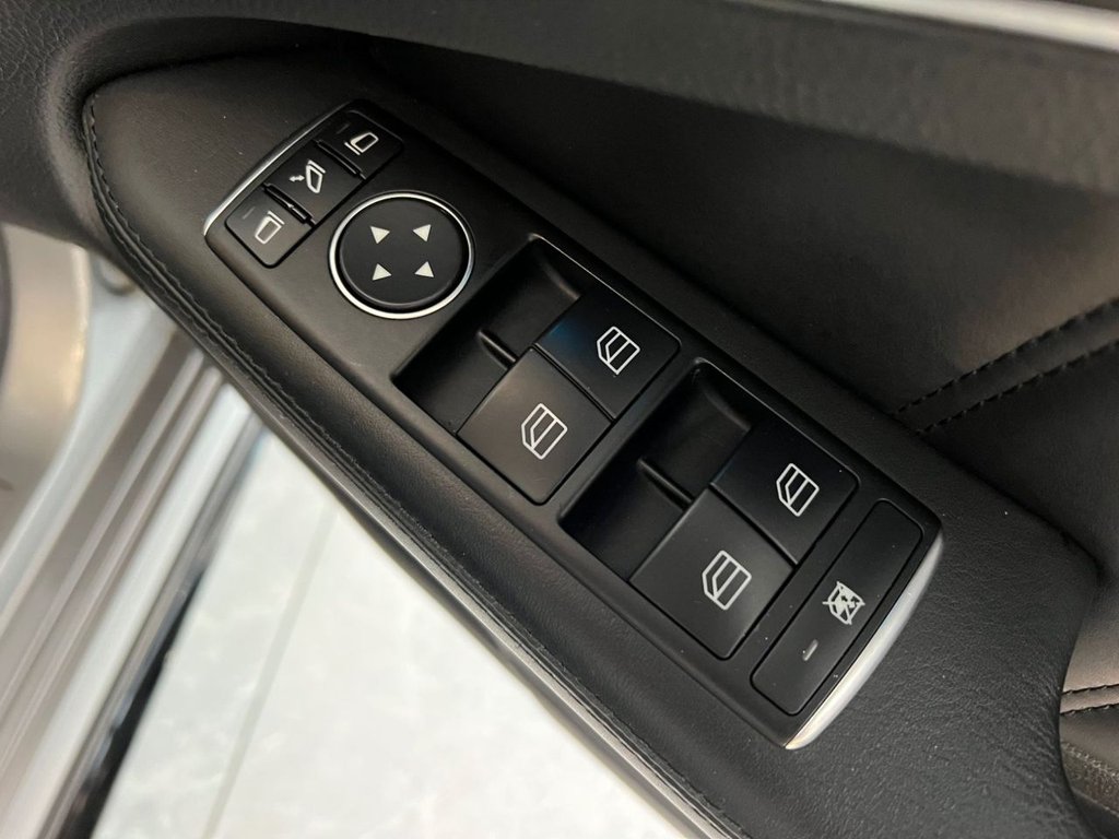 Used Mercedes-Benz E Class 2015 for sale - 76210125: Photo 35