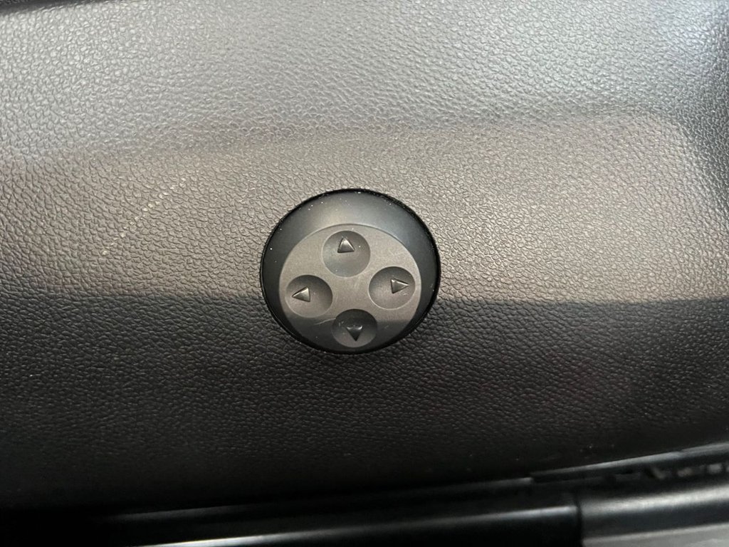 Used Mercedes-Benz E Class 2015 for sale - 76210125: Photo 38