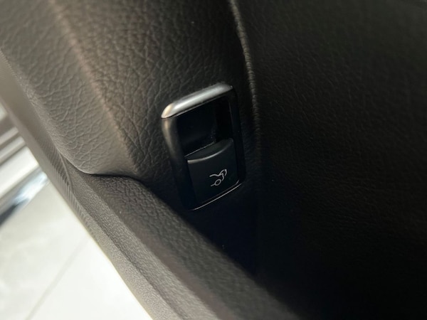 Used Mercedes-Benz E-Class 2015 for sale - 76210125: Photo 39